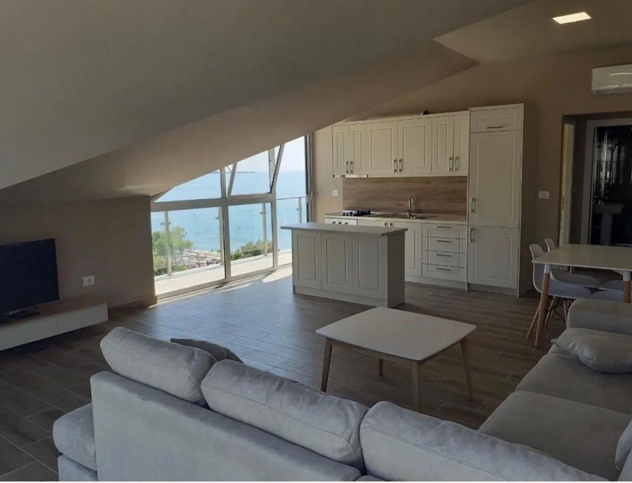 Shengjin Apartaments شقة